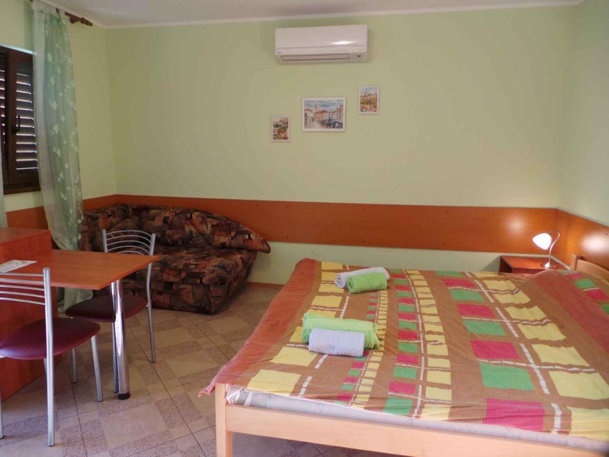 Studio In Plomin Luka/Istrien 8881 المظهر الخارجي الصورة